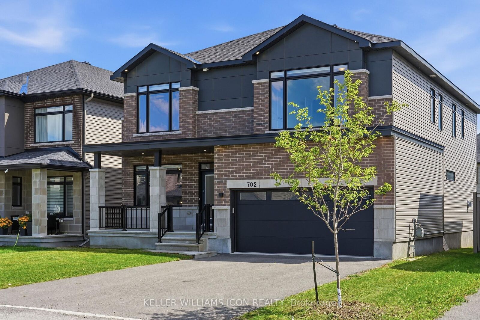 Property Photo:  702 Rosales Ridge  ON K1T 0V5 
