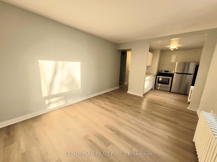 Property Photo:  852 Broadview Avenue 104  ON M4K 2R1 