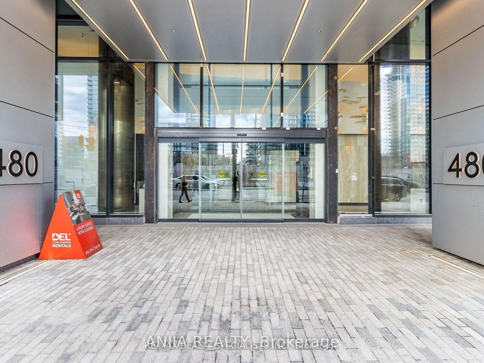 Property Photo: 480 Front Street W 1011 ON M5V 0V5