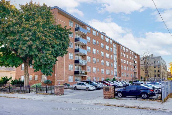 Property Photo:  75 High Street 541  ON N6C 4J8 
