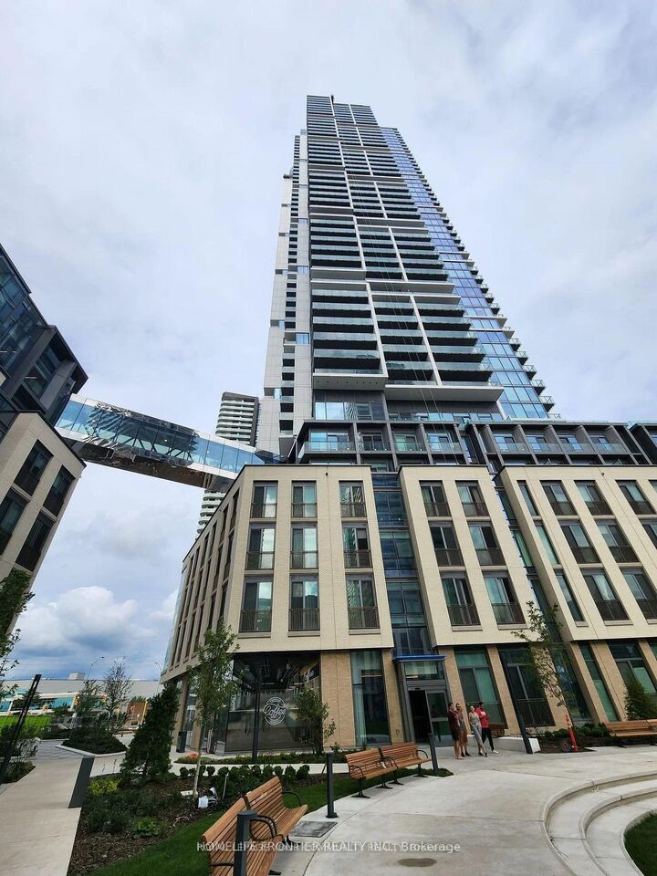 Property Photo: 7890 Jane Street 4308 ON L4K 0K9