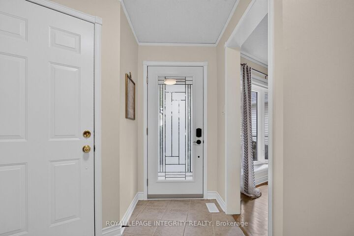 Property Photo: 1692 Toulouse Crescent ON K1C 6K3