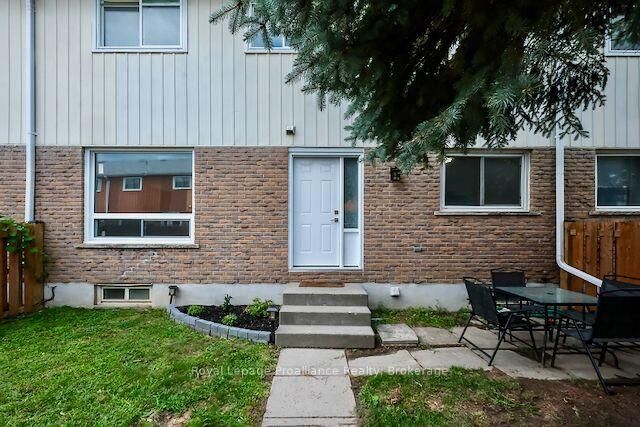 Property Photo:  19 Tracey Park Drive 35  ON K8P 4R4 