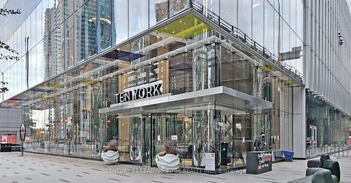 Property Photo:  10 York Street 5407  ON M5J 0E1 