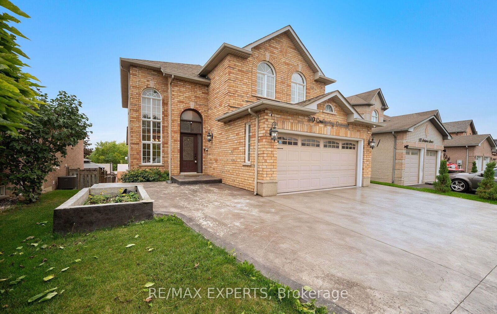 Property Photo: 90 Coolspring Crescent ON L7E 1W7
