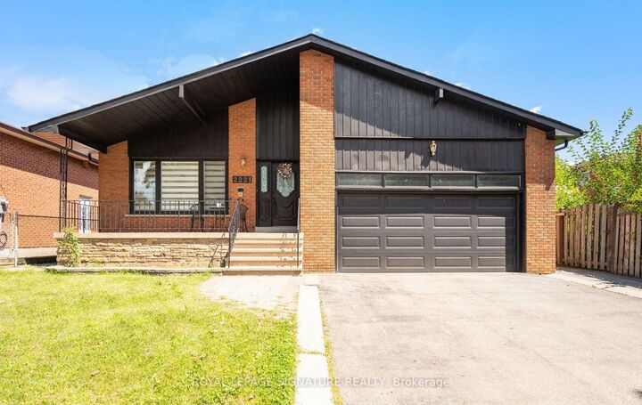 Property Photo: 2221 Florian Road ON L5A 3Y9