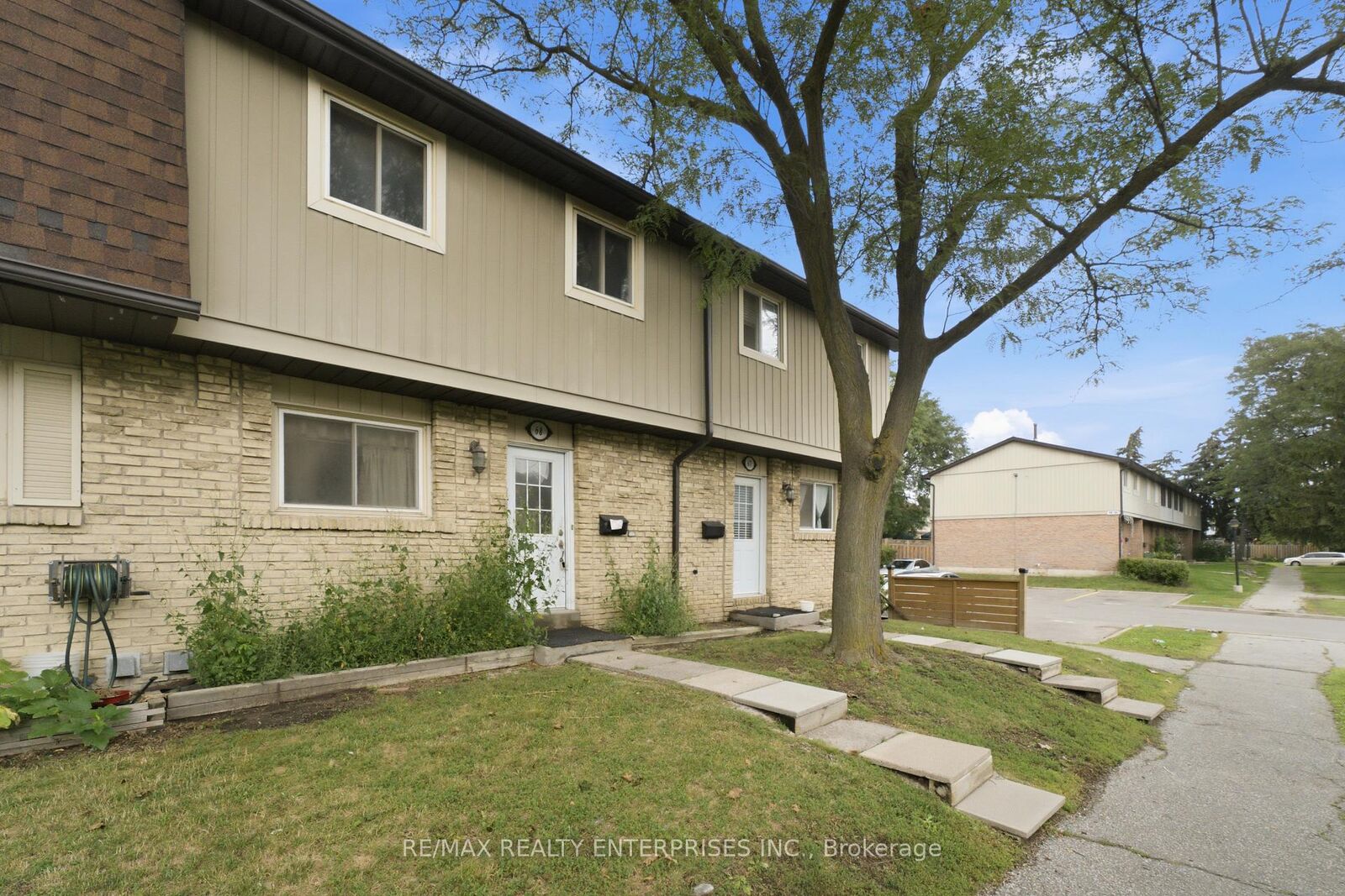 Property Photo:  93 Hansen Road 68  ON L6V 3C8 