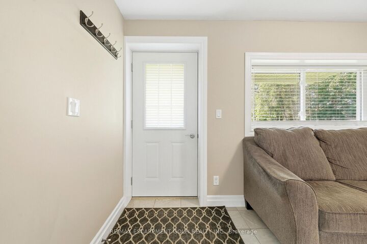 Property Photo:  11404 Lakeshore Road Lower  ON L3K 5V4 