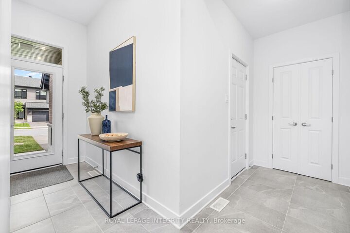 Property Photo: 213 Bristol Crescent ON K0G 1J0