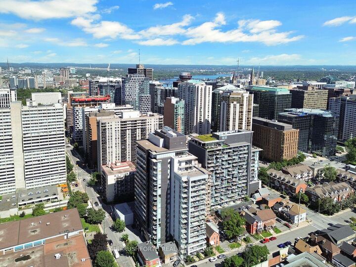 Property Photo: 255 Bay Street 1310 ON K1R 0C5