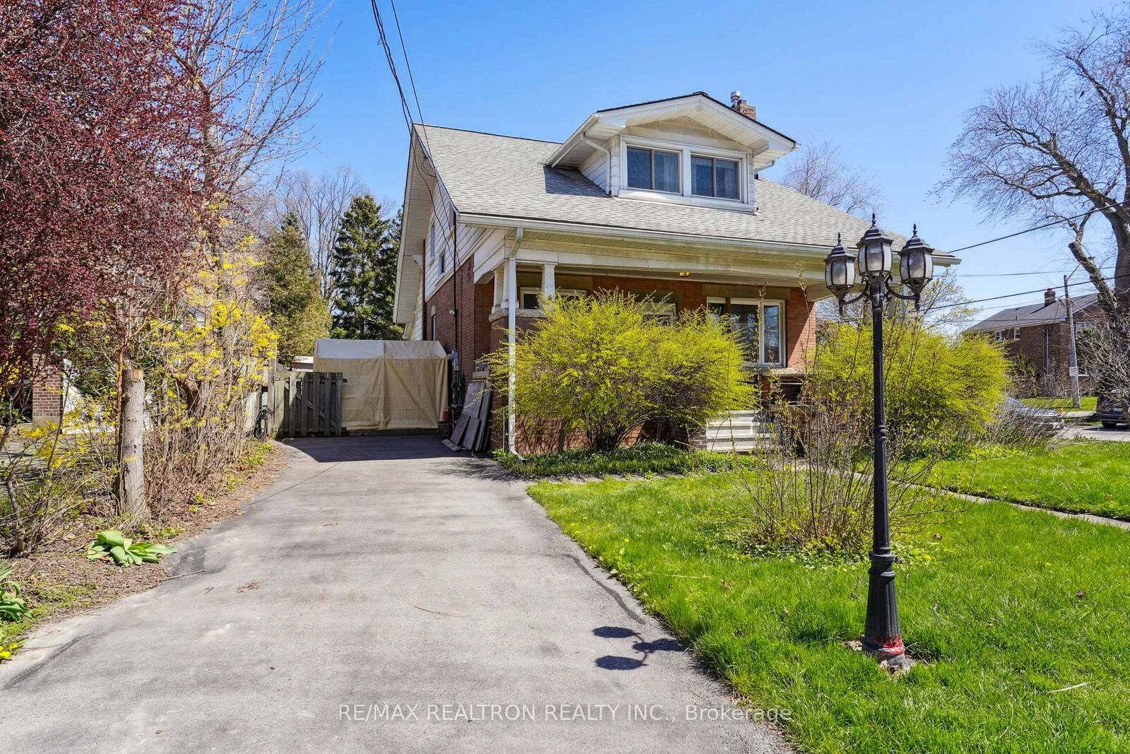 Property Photo:  2585 Lake Shore Boulevard W Lower Level  ON M8V 1G3 