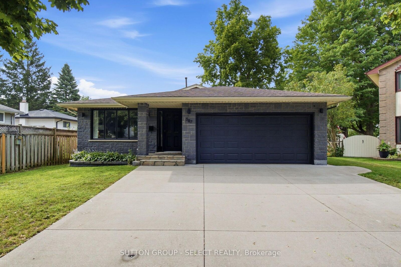 Property Photo:  587 Classic Court  ON N5W 5X4 