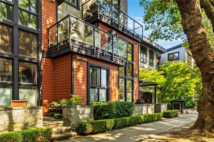 Property Photo: 630 Speed Ave #105 BC V8Z 1A4