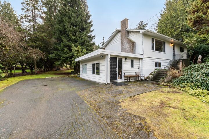 Property Photo: 2371 Jingle Pot Rd BC V9R 6W2