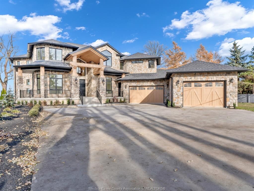 Property Photo: 720 Old Tecumseh Road East ON N0R 1A0