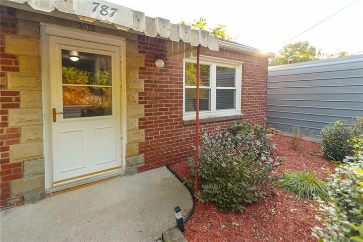 Property Photo:  787 Route 30  PA 15126 