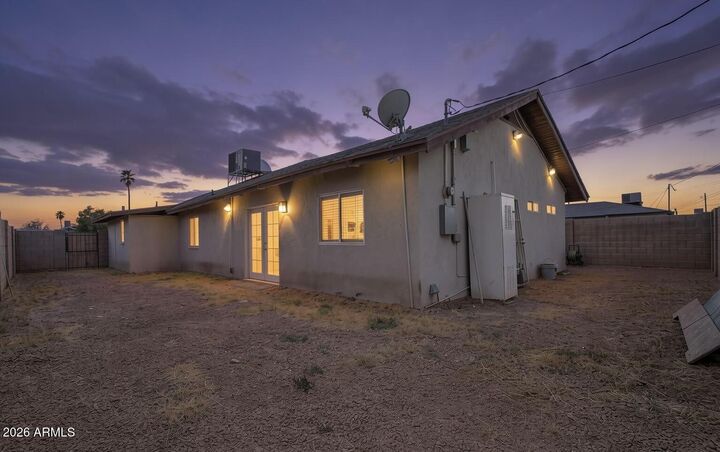 Property Photo: 1430 E Adams Street AZ 85034