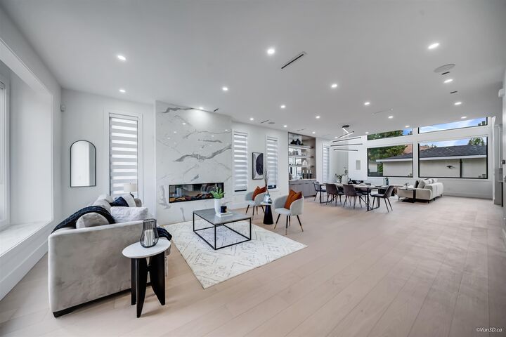 Property Photo: 819 Cornell Avenue BC V3J 2Z3