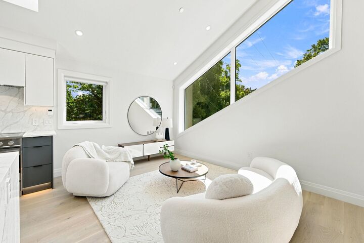 Property Photo:  6168 Granville Street  BC V6M 3E3 