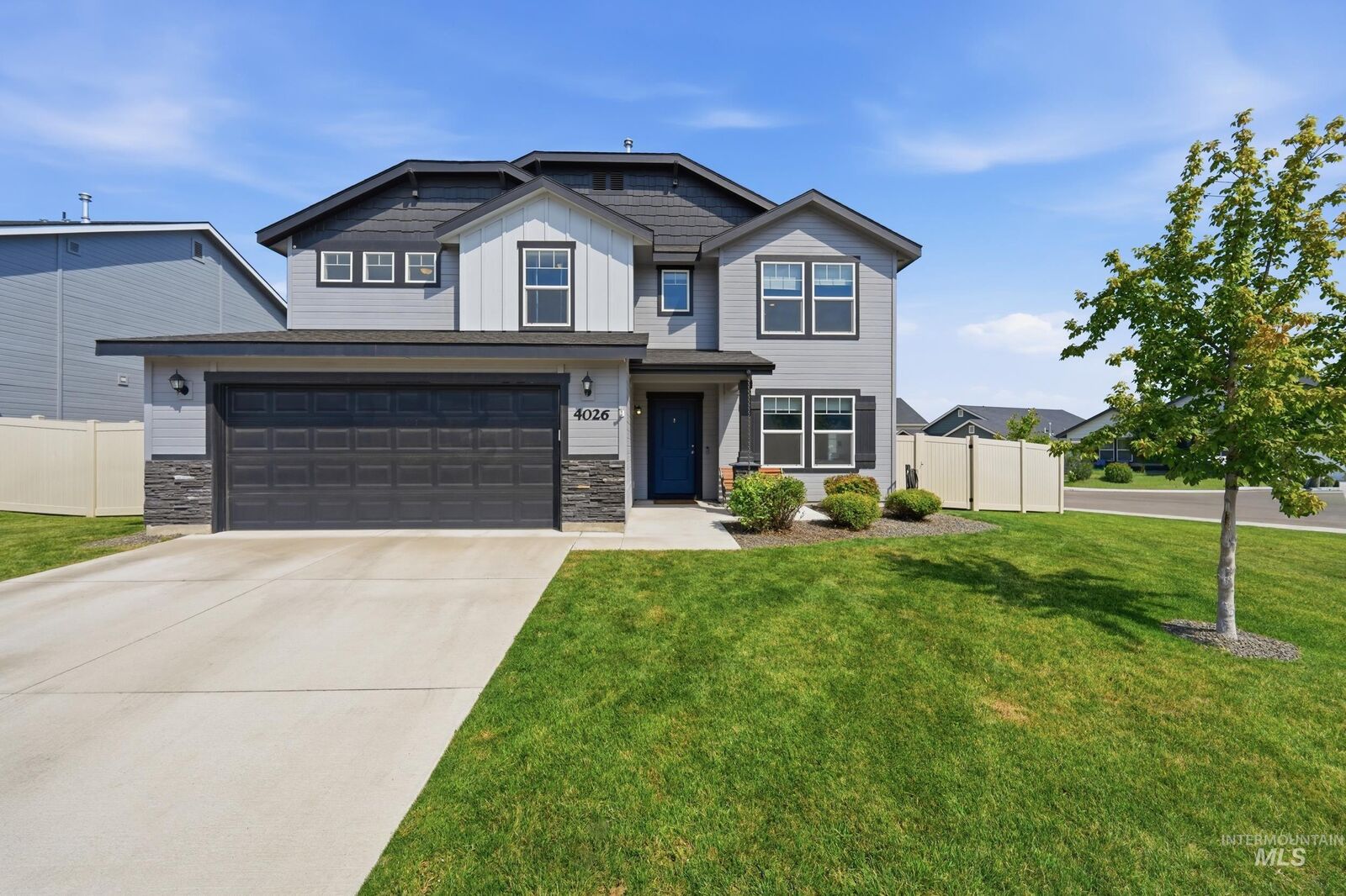 Property Photo:  4026 E Hawk Ridge Dr  ID 83686 