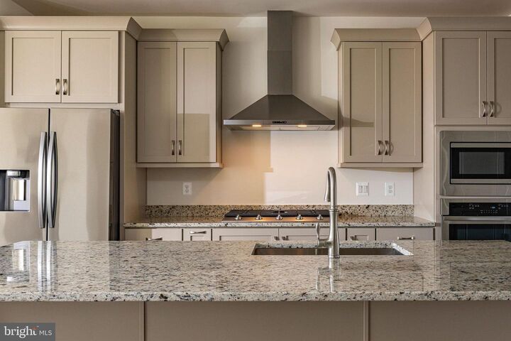 Property Photo:  42976 Truman Terrace  VA 20148 
