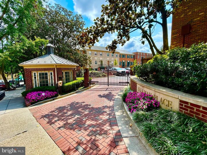 Property Photo: 1604 Beekman Place NW A DC 20009