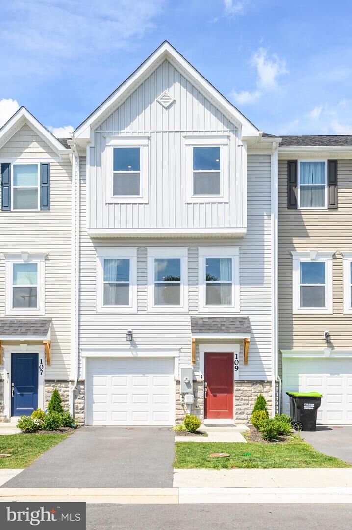 Property Photo: 109 Marlow Court VA 22602