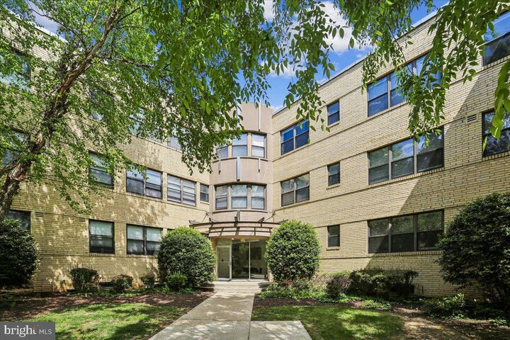 Property Photo:  212 Oakwood Street 212 SE 113  DC 20032 