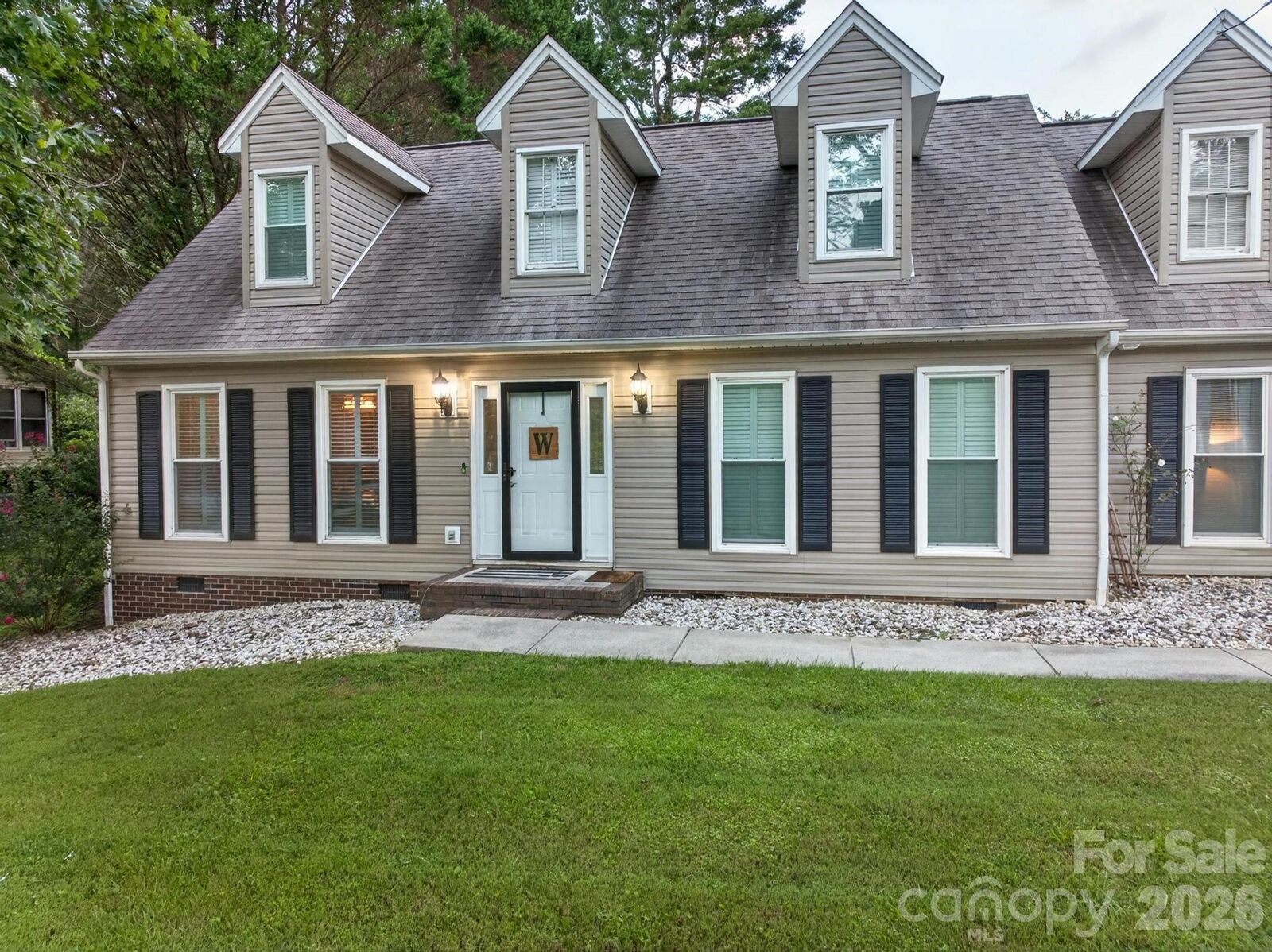 Property Photo:  922 Plantation Drive  NC 28645 