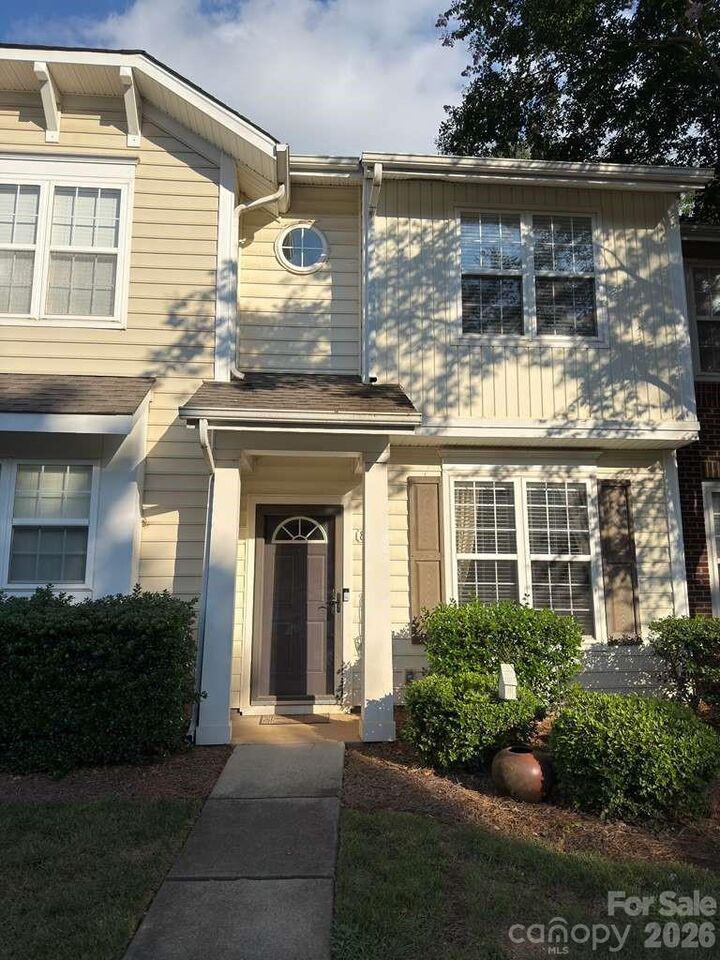 Property Photo:  8310 Chaceview Court  NC 28269 