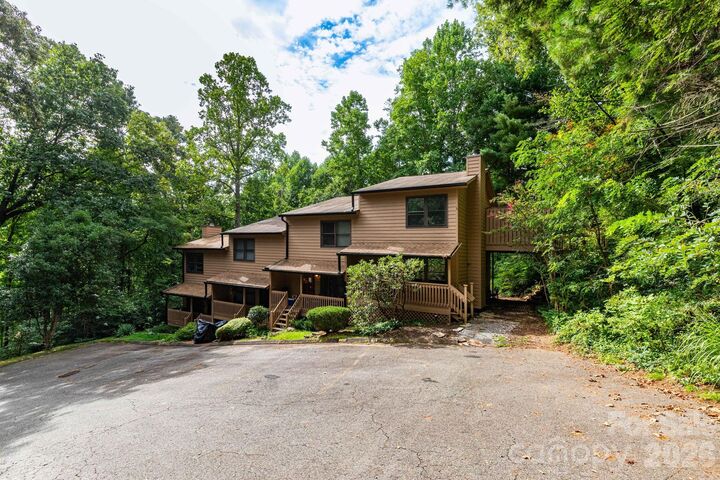 Property Photo:  404 Buck Cove Terrace  NC 28805 