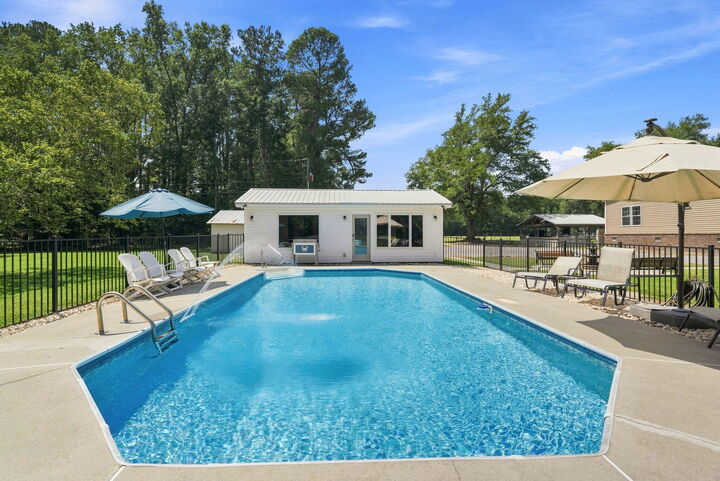 Property Photo:  136 Gailynn Lane  SC 29483 