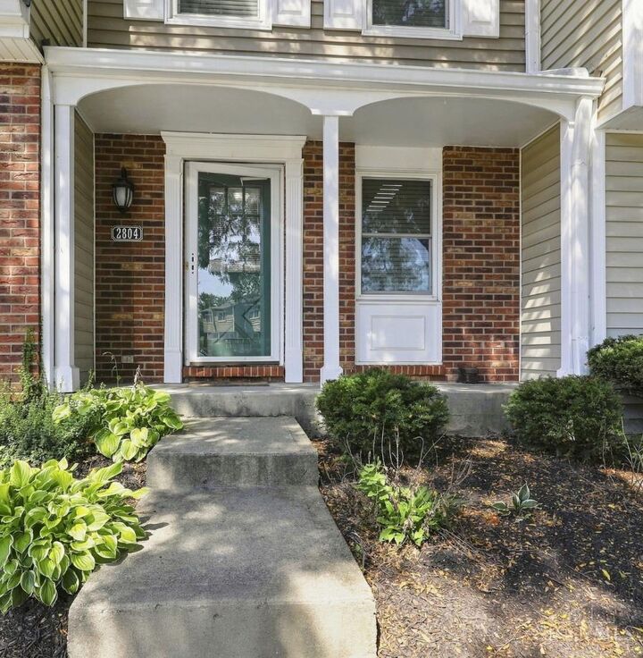 Property Photo: 2804 Millbank Row OH 45039
