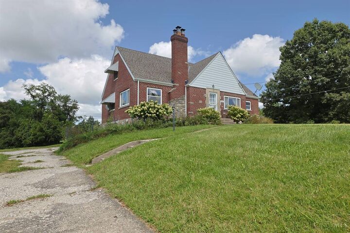 Property Photo:  2312 Compton Road  OH 45231 