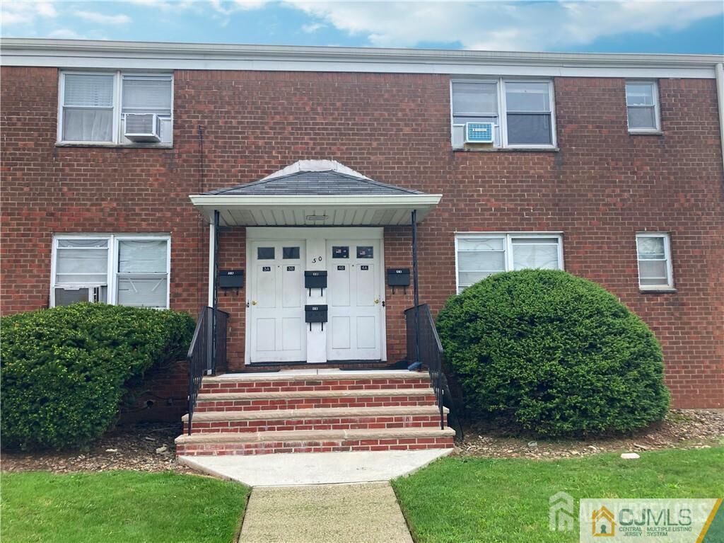 Property Photo:  250 Penn Avenue 4B  NJ 08817 