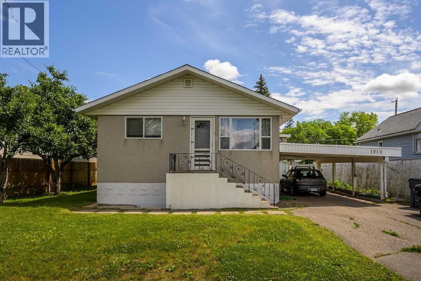 Property Photo: 1918 Vine Street BC V2L 2W8