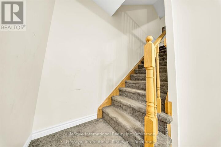 Property Photo:  88 Decorso Drive 87  ON N1L 0A9 
