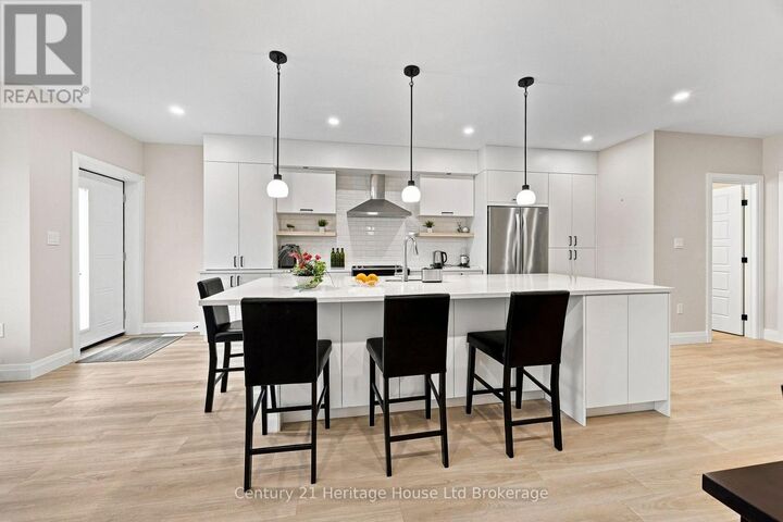 Property Photo:  361 Quarter Town Line 1102  ON N5G 0K2 