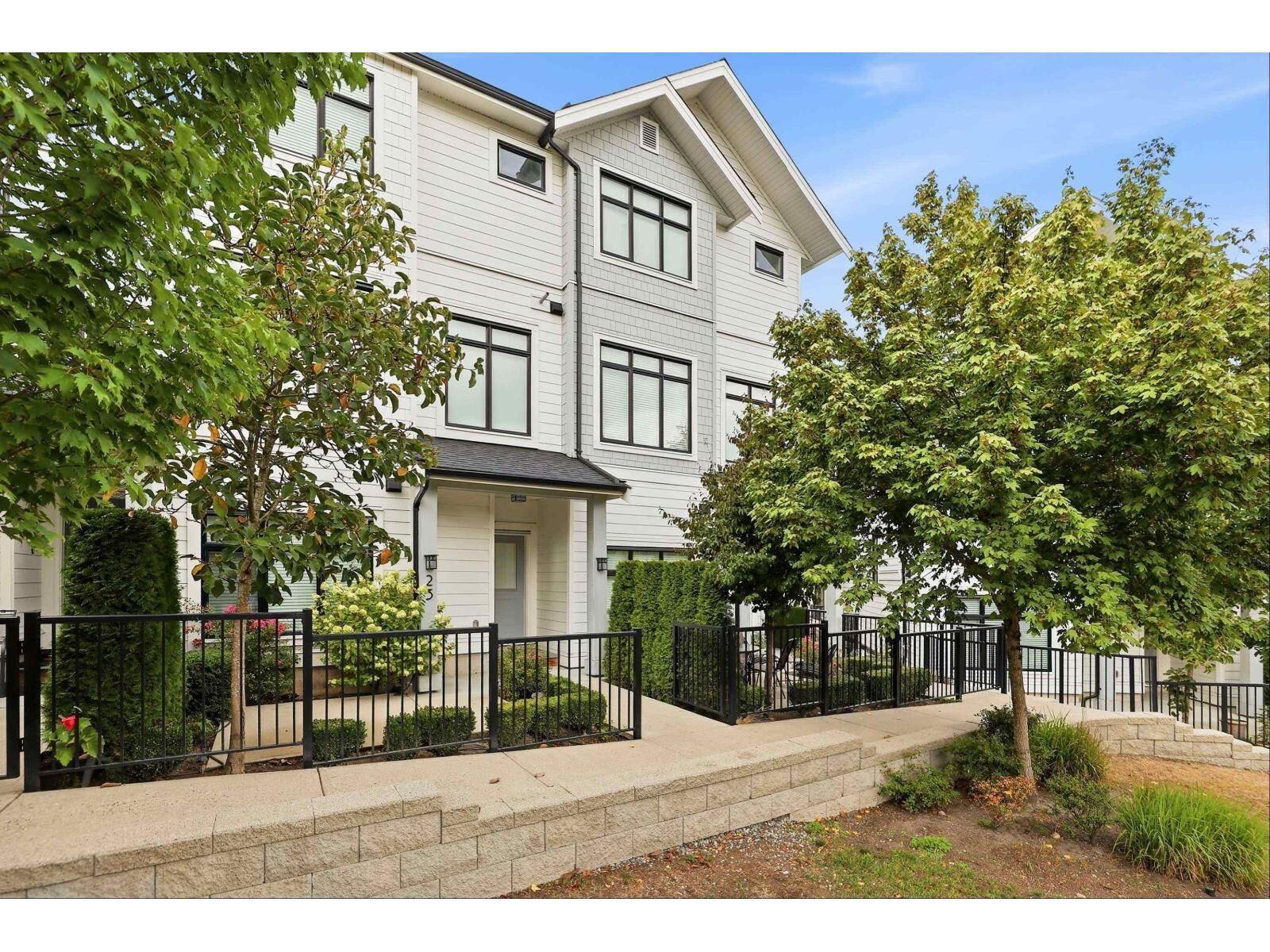 Property Photo:  17557 100 Avenue 23  BC V4N 6V5 