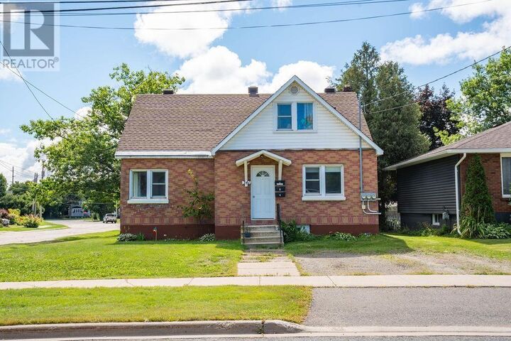 Property Photo:  341 Devon Rd  ON P6C 1Y4 
