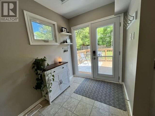 Property Photo: 93 Windemer Ave N ON P7A 6B3
