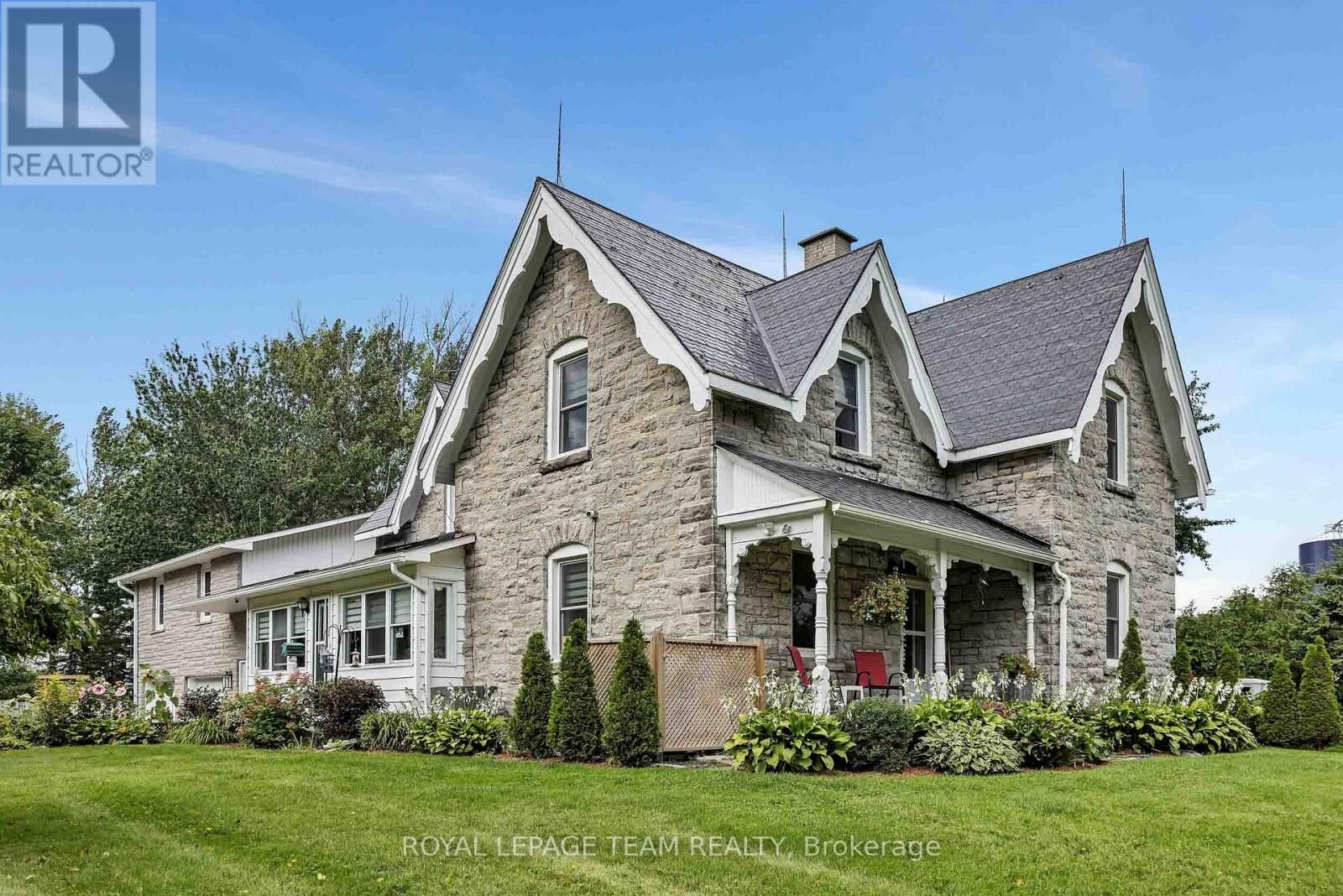 Property Photo:  5961 Old Richmond Road  ON K0A 2Z0 