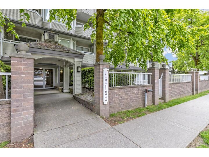 Photo de la propriété: 12160 80 Avenue 406 BC V3W 0V3