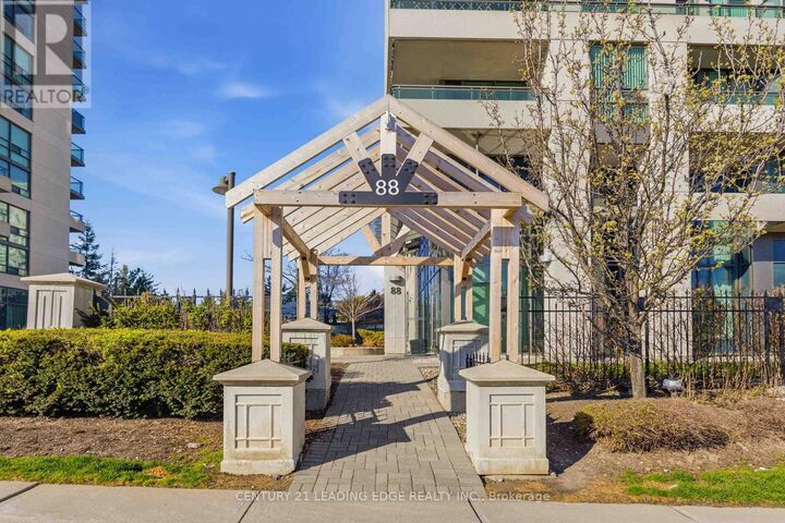 Property Photo: 88 Grangeway Avenue 1109 ON M1H 0A2