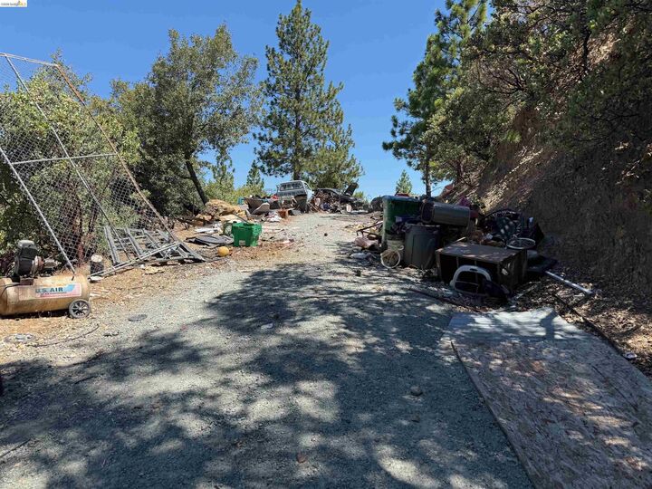 Property Photo:  22288 Gunsight Rd  CA 95370 