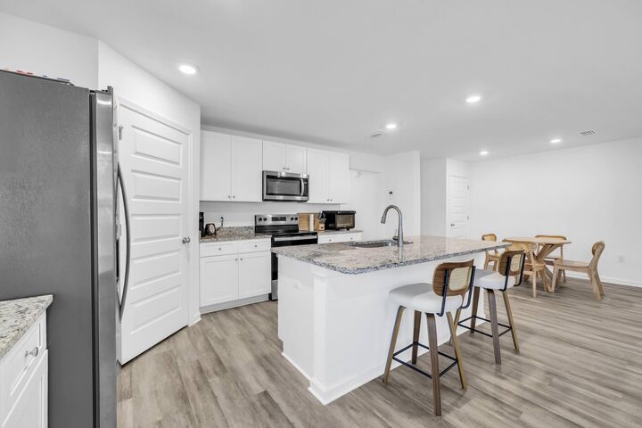 Property Photo: 330 Gray Owl Drive FL 32439