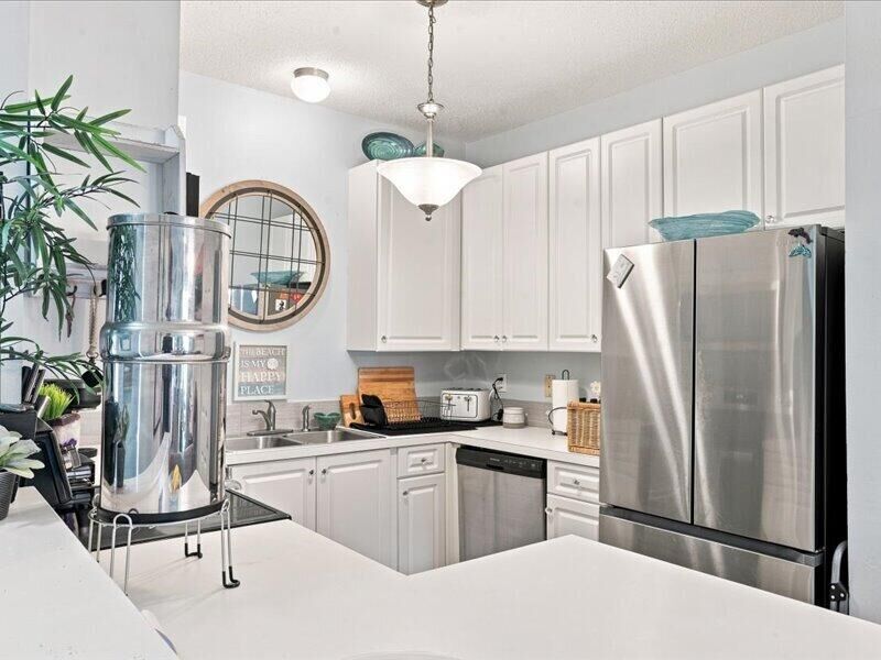 Property Photo:  7165 Majestic Boulevard  FL 32566 