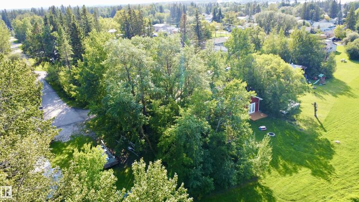 Property Photo:  4704 50A Street  AB T0E 0A0 