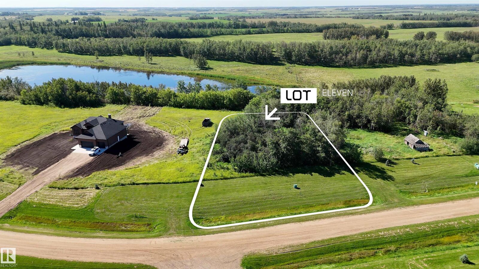 Property Photo:  111 Buffalo Way  AB T0A 2K0 
