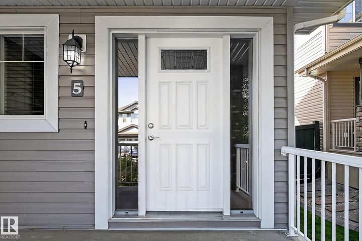 Property Photo: 5 Verona Crescent AB T7X 0J7